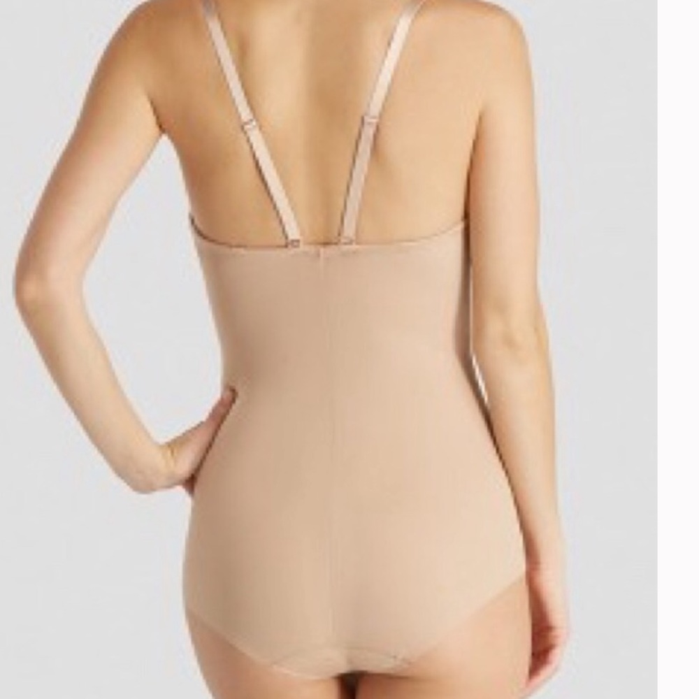 Assets by Spanx Women's Shaping Bodysuit Shapewear - Picture 2 of 2